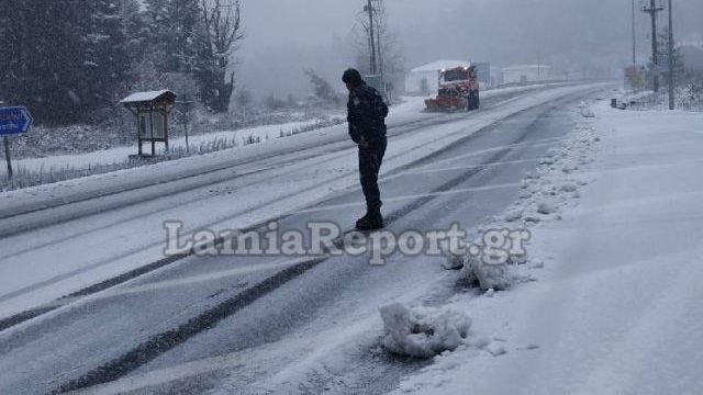 Έκτακτο δελτίο: Χειμώνας με καταιγίδες και χιόνια μέχρι και Παρασκευή