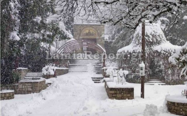 Η Μονή Αγάθωνος χιονισμένη - Υπέροχες εικόνες - ΒΙΝΤΕΟ