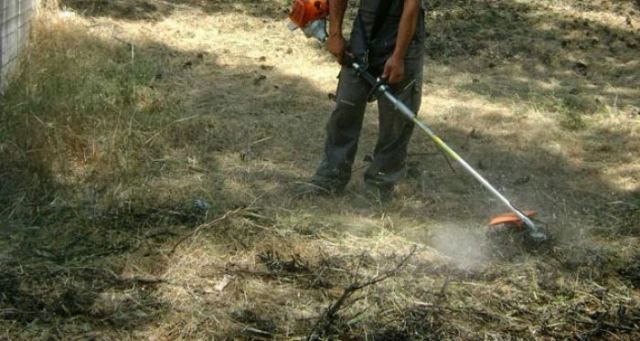 Συστάσεις από το Δήμο Καμένων Βούρλων για τον καθαρισμό των οικοπέδων