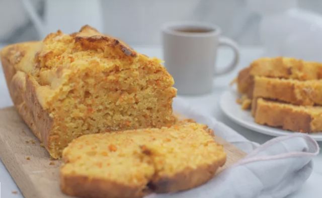 Υγιεινό carrot cake από τη διατροφολόγο - με βρώμη αντί για αλεύρι