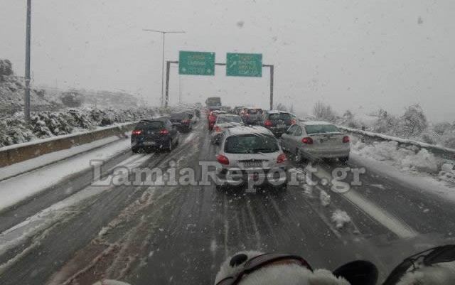 Νέο μπλακ άουτ στην εθνική οδό - Απίστευτη ταλαιπωρία για οδηγούς και επιβάτες