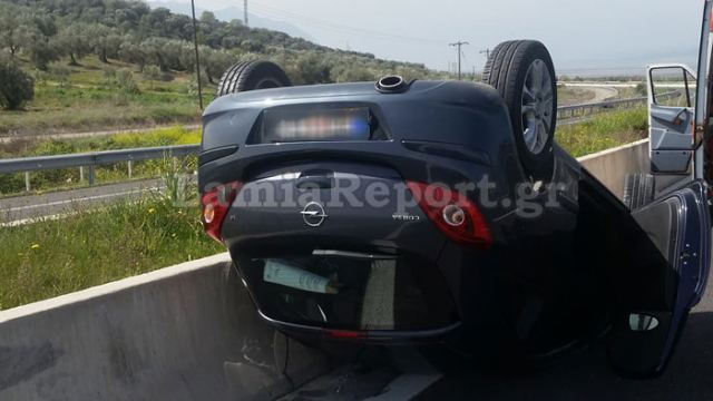 Φθιώτιδα: Έφερε τούμπα μέσα στην εθνική οδό (ΦΩΤΟ)