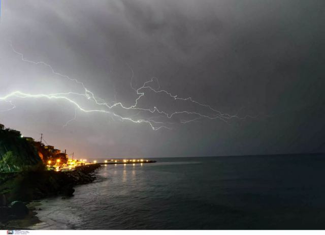 Καιρός: Ισχυρές βροχές, καταιγίδες και χαλάζι - Έκτακτο δελτίο