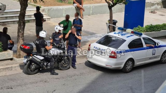 Λαμία: Ανήλικοι ρομά του άρπαξαν το σταυρό από το λαιμό στο κέντρο της πόλης