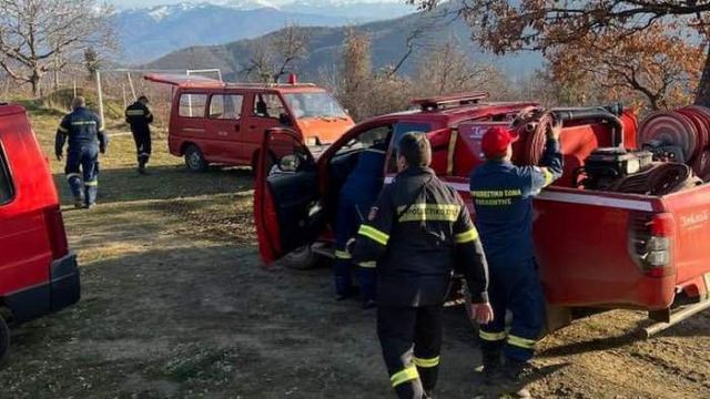 Υπό μερικό έλεγχο η πυρκαγιά στο Ροβολιάρι