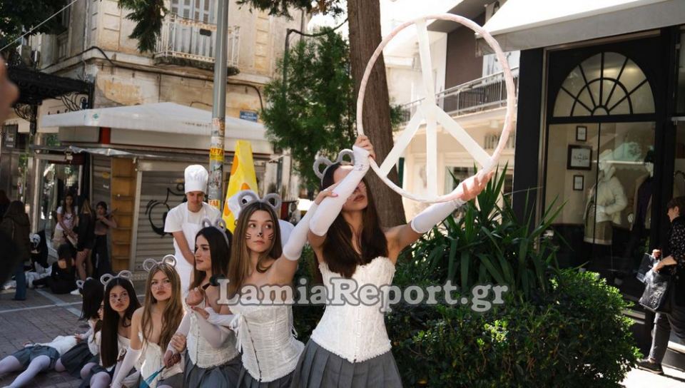 Η Ρήγα Φεραίου έγινε οδός Αγαλμάτων - Δείτε όμορφες εικόνες