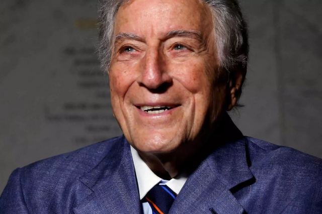 Πέθανε ο τραγουδιστής Tony Bennett σε ηλικία 96 ετών - «Ο καλύτερος τζαζ τραγουδιστής στον κόσμο», σύμφωνα με τον Φρανκ Σινάτρα