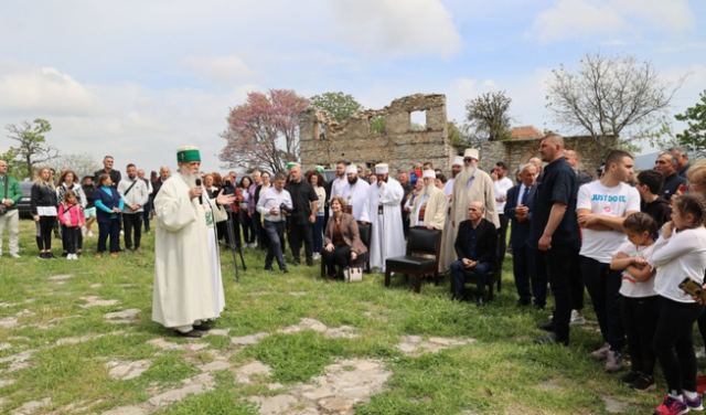 Mία διαφορετική Πρωτομαγιά στον Τεκέ Ντουρπαλί Σουλτάν στα Ασπρόγεια Φαρσάλων (ΦΩΤΟ)