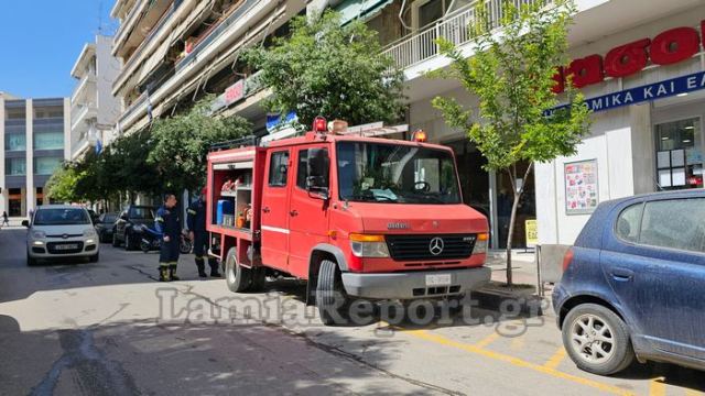 Συναγερμός από καπνό και μυρωδιά καμένου σε πολυώροφο κτίριο στο κέντρο της Λαμίας