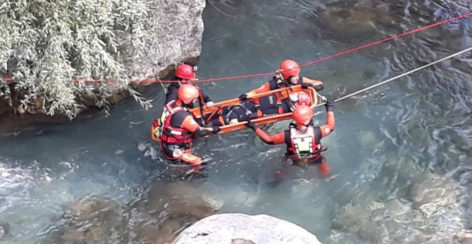 Επιχείρηση διάσωσης σε φαράγγι του Γοργοποτάμου - Εντυπωσιακές εικόνες!