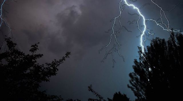 Ραγδαία επιδείνωση: Βροχές, χαλάζι και πτώση της θερμοκρασίας