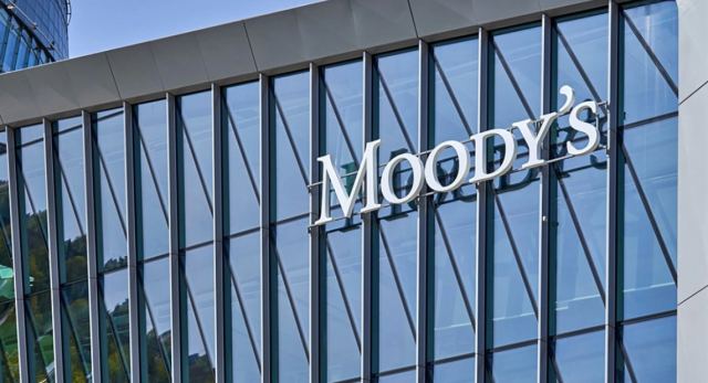 Moody’s: Η Ελλάδα αναμένεται ότι θα σημειώσει μία από τις μεγαλύτερες μειώσεις χρέους παγκοσμίως