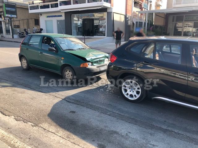 Λαμία: Παραβίασε το STOP και την «κοπάνησε»