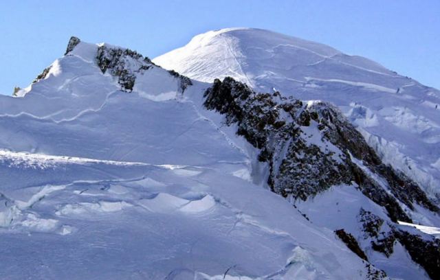 Ιταλία: Αγνοούνται τέσσερις ορειβάτες στο Mont Blanc, την ψηλότερη κορυφή της Ευρώπης