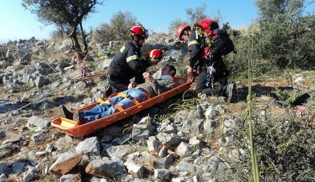 Πήγε να βγάλει φωτογραφία και έπεσε στον γκρεμό