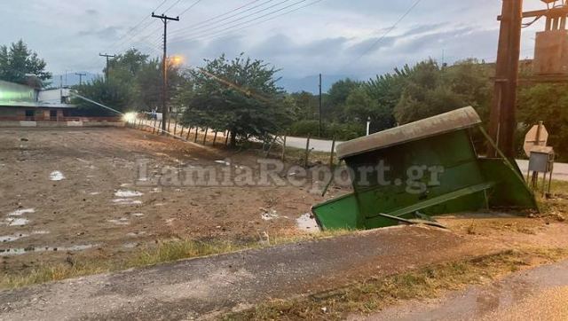 Φθιώτιδα: Ανεξέλεγκτο τρακτέρ έπεσε σε στάση