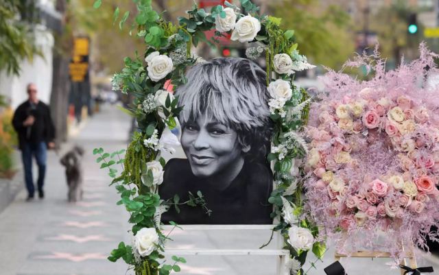 Tina Turner: Το συγκλονιστικό εξώφυλλο της Liberation για το θάνατό της