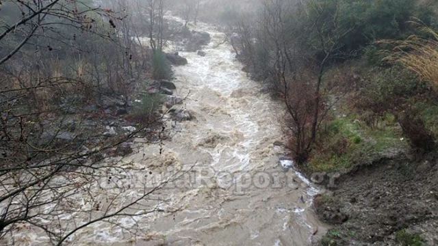 Φθιώτιδα: Εγκλωβίστηκε σε χείμαρρο (ΦΩΤΟ)