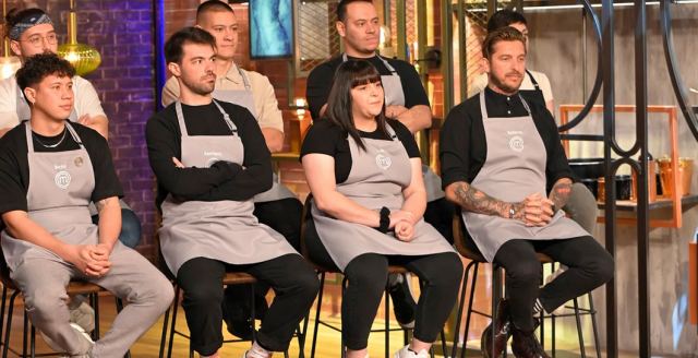 MasterChef: Μια απρόσμενη και αναπάντεχη εξέλιξη «ταράζει τα μαγειρικά νερά» στη γκρι μπριγάδα