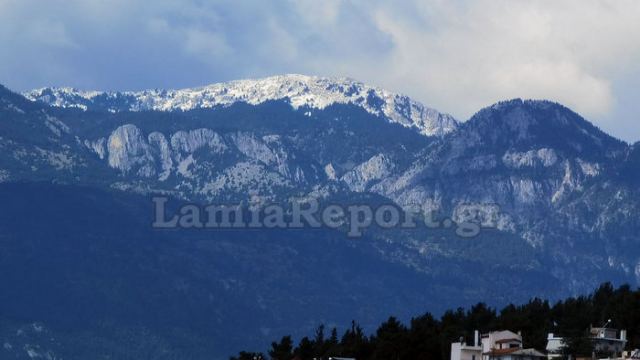 Με χιόνι ξανά η Οίτη - Κάτω από το μηδέν η θερμοκρασία το πρωί της Κυριακής