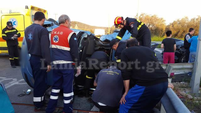 Δείτε ΒΙΝΤΕΟ και ΦΩΤΟ από το θανατηφόρο τροχαίο στον Καραβόμυλο