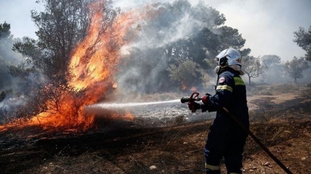 Ξέσπασαν 34 πυρκαγιές μέσα σε ένα 24ωρο