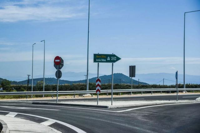 Ιόνια Οδός: Μεθυσμένη οδηγός μπήκε στο αντίθετο ρεύμα κυκλοφορίας και προκάλεσε αναστάτωση