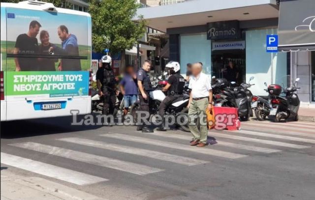 Λαμία: Βγήκε να πετάξει τα σκουπίδια και τον λήστεψαν