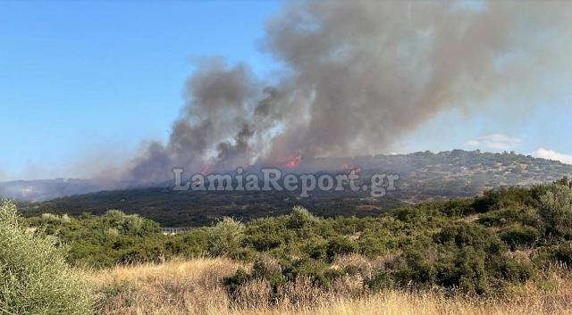 Έκτακτο: Εντολή εκκένωσης της Αμφιθέας στη Λαμία