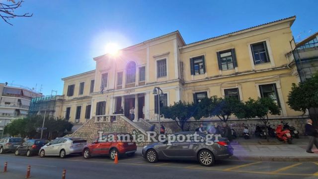 Επιστρέφουν στις θέσεις τους 37 συμβασιούχοι του Δήμου Λαμίας