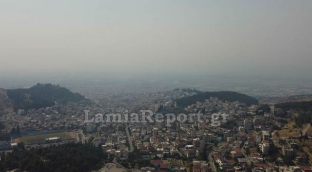 Ο καπνός και οι στάχτες από την Εύβοια 