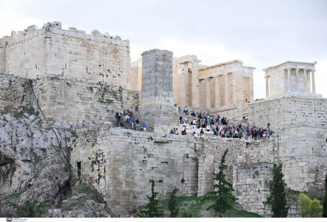 Ακρόπολη: Είναι πλέον προσβάσιμη σε άτομα με προβλήματα όρασης