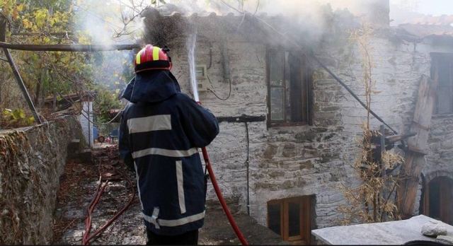 Φθιώτιδα: Νεκρή ηλικιωμένη από πυρκαγιά στο σπίτι της