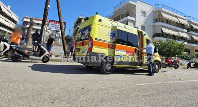 Λαμία: Δύο μηχανάκια delivery συγκρούστηκαν σε διασταύρωση - ΦΩΤΟ