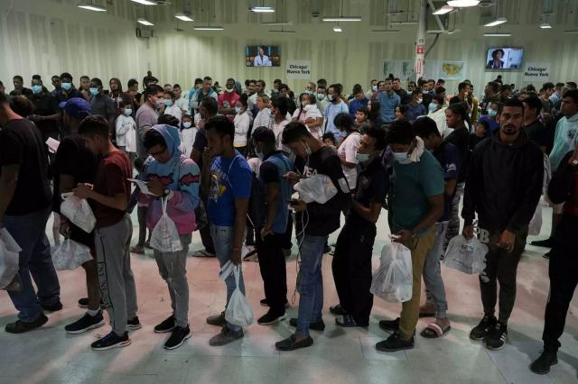 Νέα Υόρκη: Σε κατάστασης έκτακτης ανάγκης μετά τον μεγάλο αριθμό μεταναστών που φτάνουν στην πόλη