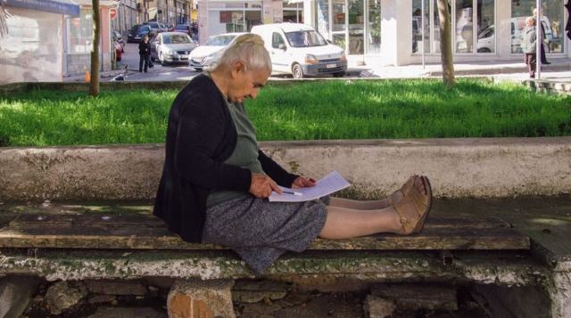 Γιαγιά 82 ετών πήρε απολυτήριο 19,6 !!!