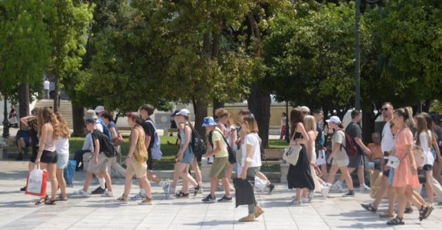 Παγώνη για κορωνοϊό: Έφτασε στην Ελλάδα η παραλλαγή Pirola - 