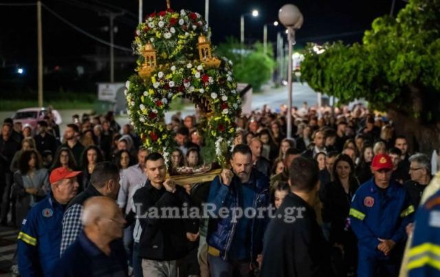 Ο Επιτάφιος στην κοινότητα της Αγίας Παρασκευής στη Λαμία