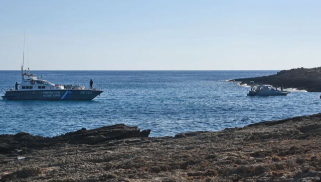 Λαγονήσι: Πνίγηκε 48χρονος προσπαθώντας να σώσει το παιδί του που είχε παρασυρθεί με το στρώμα του