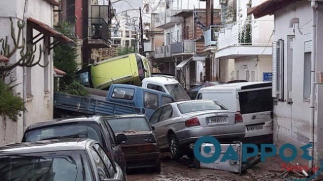 Φονική κακοκαιρία: Μια γυναίκα νεκρή και μια αγνοούμενη - Εικόνες βιβλικής καταστροφής!