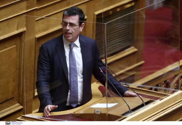 Δημήτρης Καιρίδης: Ο επιφανής διεθνολόγος που θα αναλάβει τα ηνία της μεταναστευτικής πολιτικής της χώρας