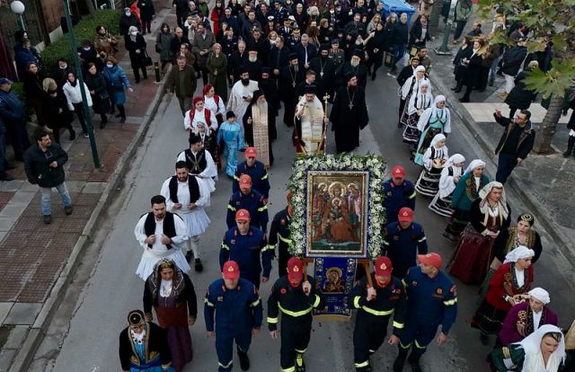 Η Λαμία υποδέχτηκε την Εικόνα της Παναγίας Πεφανερωμένης από τη Λευκάδα (ΦΩΤΟ-ΒΙΝΤΕΟ)