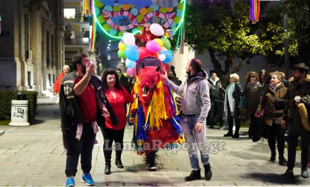 Η παραδοσιακή γκαμήλα βγήκε βόλτα στη Λαμία (ΒΙΝΤΕΟ-ΦΩΤΟ)