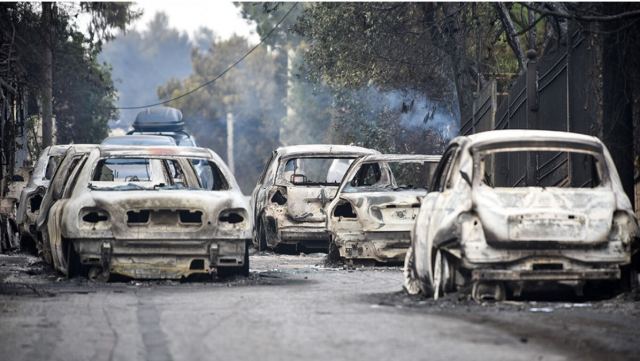 Δίκη για το Μάτι: ﻿﻿«Λιώνανε τα πόδια του παιδιού μου και δεν υπήρχε κανείς, καιγόμασταν μόνοι μας»