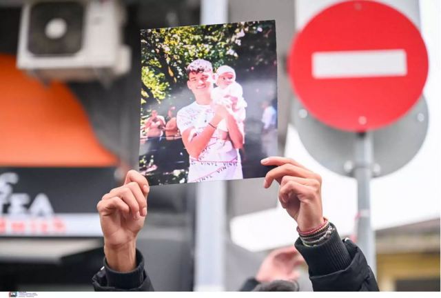 Πέθανε ο 16χρονος Ρομά που δέχτηκε σφαίρα στο κεφάλι από αστυνομικό σε καταδίωξη