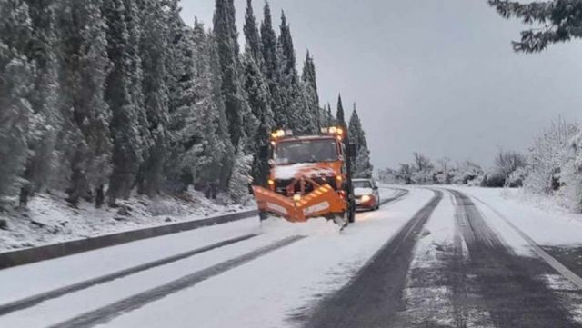 Φάνης Σπανός: «Παραμένουμε σε εγρήγορση μέχρι να ολοκληρωθεί το πέρασμα του χιονιά»