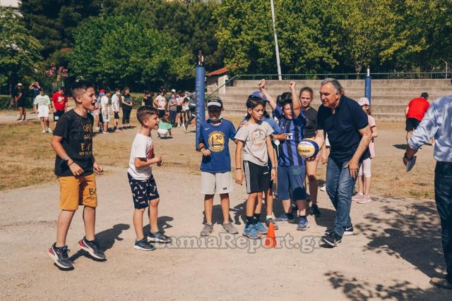 Λαμία: Τα παιδιά έμαθαν τα παιχνίδια των παππούδων τους (ΒΙΝΤΕΟ-ΦΩΤΟ)