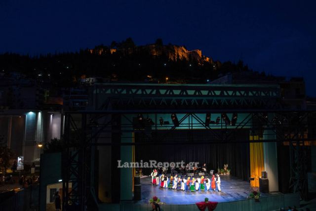 Δείτε φωτογραφίες από το 2ο Μουσικοχορευτικό Πανόραμα του Λυκείου Ελληνίδων