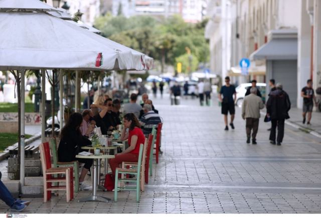 Κατώτατος μισθός: Μπορεί να φτάσει έως 1.259 ευρώ με τις τριετίες -Τα 13 επιδόματα που συμπαρασύρονται