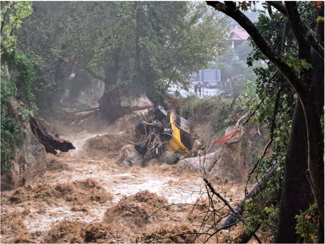 Αγνοείται ζευγάρι Αυστριακών στην Ξινόβρυση Μαγνησίας - Τρεις οι αγνοούμενοι από την κακοκαιρία «Daniel»